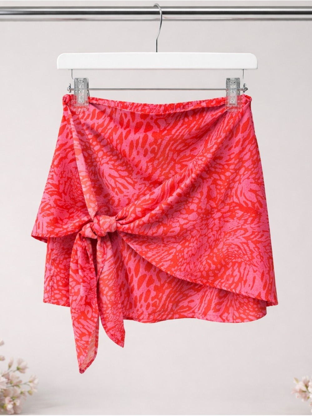 Vici mini skirt so beautiful for the hot summer 
Evenings fits like a small